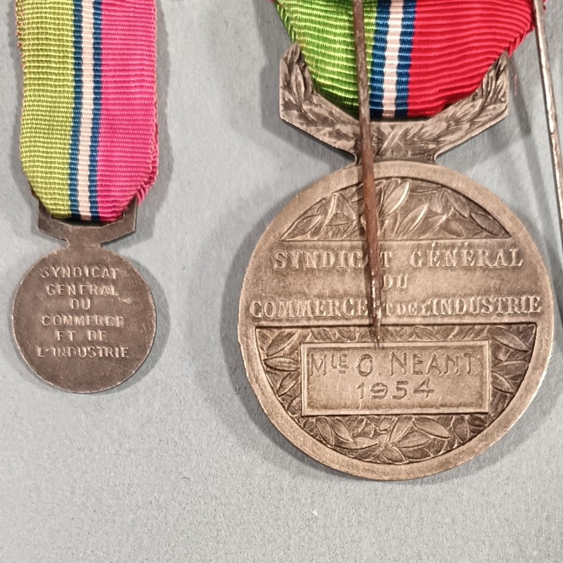 MEDAILLE ET SA REDUCTION DU SYNDICAT GENERAL DU COMMERCE ET DE L'INDUSTRIE ATTRIBUEE EN 1954 TETE D'ATHENA PAR GRANDHOMME